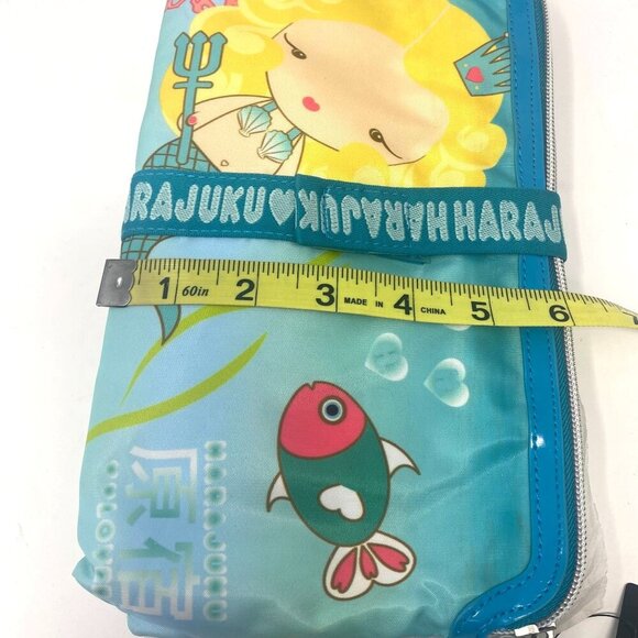 Harajuku Lovers x Sephora G of the Sea Kiss Clamshell Organizer Cosmetic Bag - Picture 8 of 11